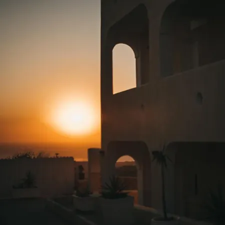 Armani Suites Daire Perissa (Santorini)