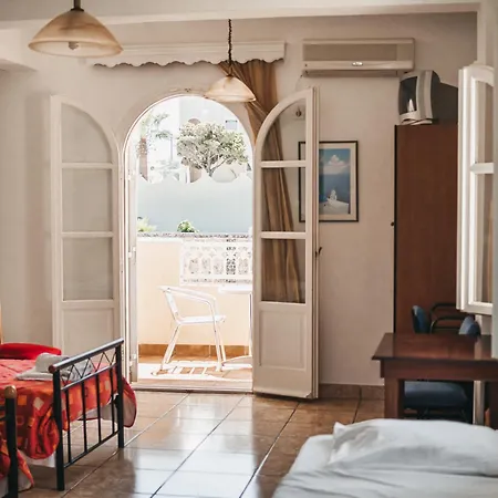 Daire Armani Suites Perissa (Santorini)